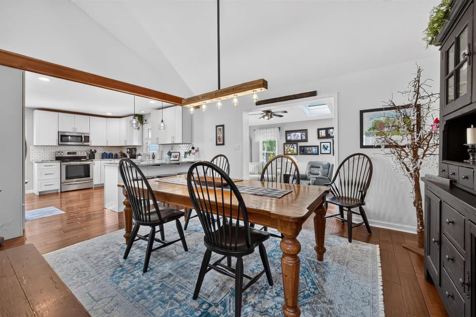 2405 Glade Drive SE, photo 15 of 40