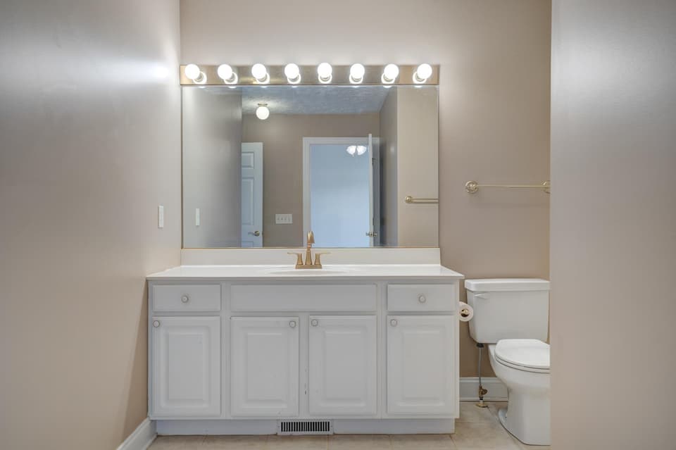 185 Blue Leaf Drive, photo 38 of 40