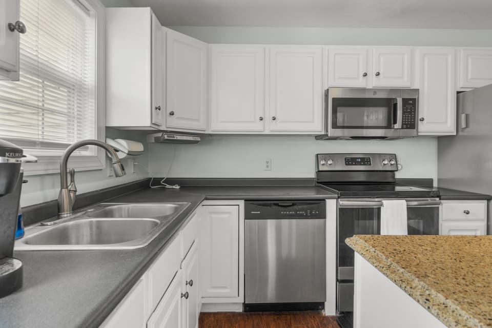 1425 Providence Boulevard, photo 8 of 40