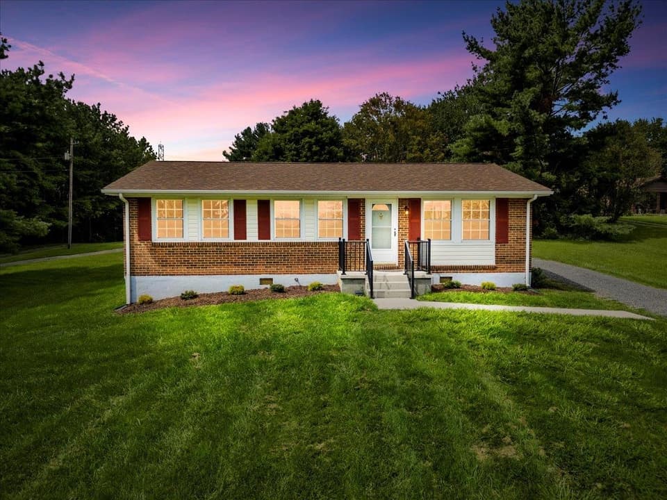 3074 Seven Mile Tree Road, Christiansburg, VA