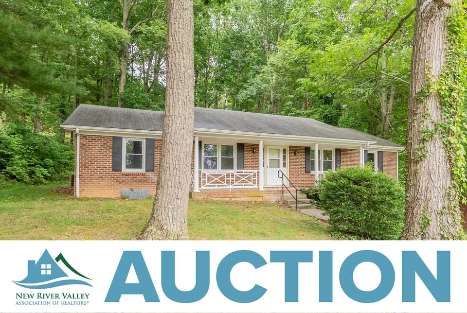 1245 Chestnut Drive, Christiansburg, VA