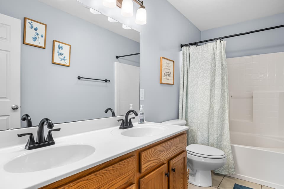 240 Windsor Drive, photo 27 of 40