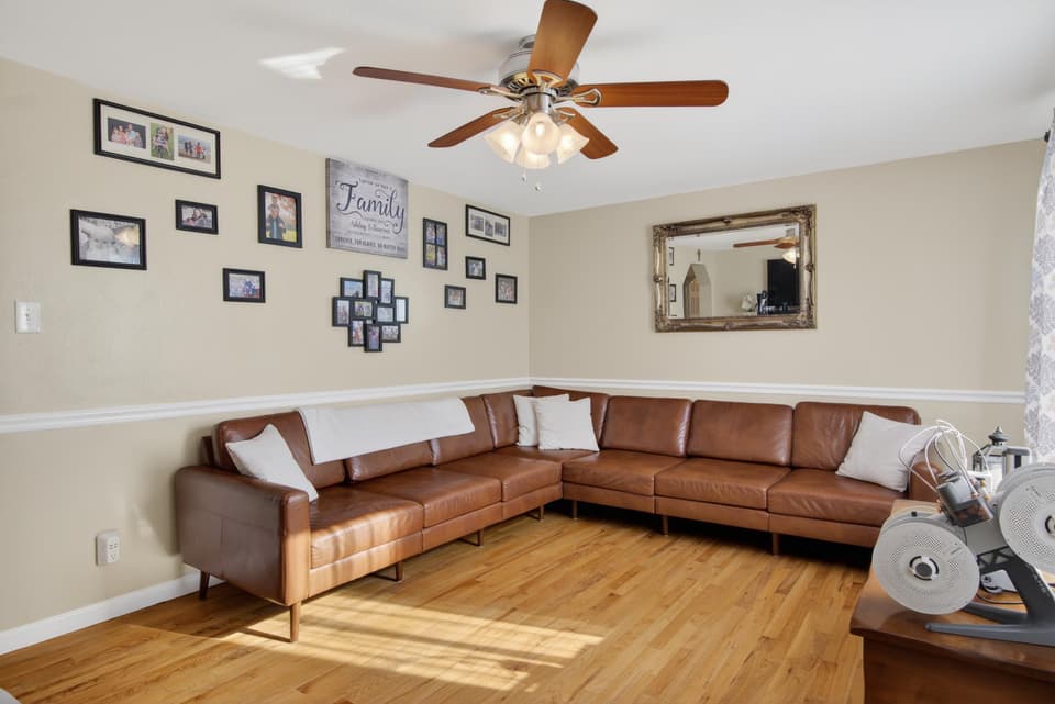 670 Lawn Drive, photo 8 of 40