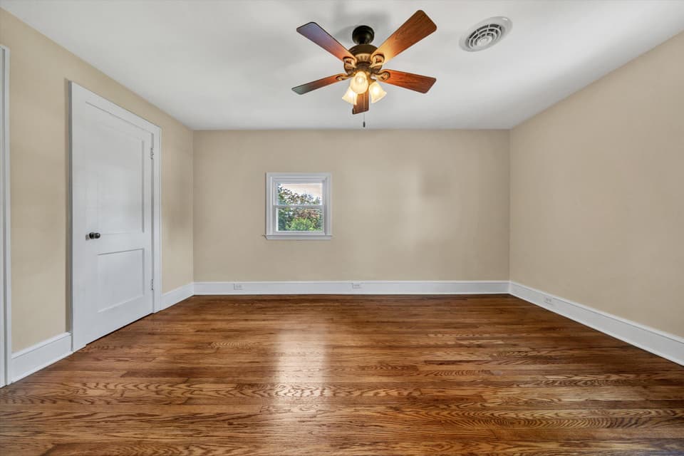 215 S Hill Drive, photo 24 of 37