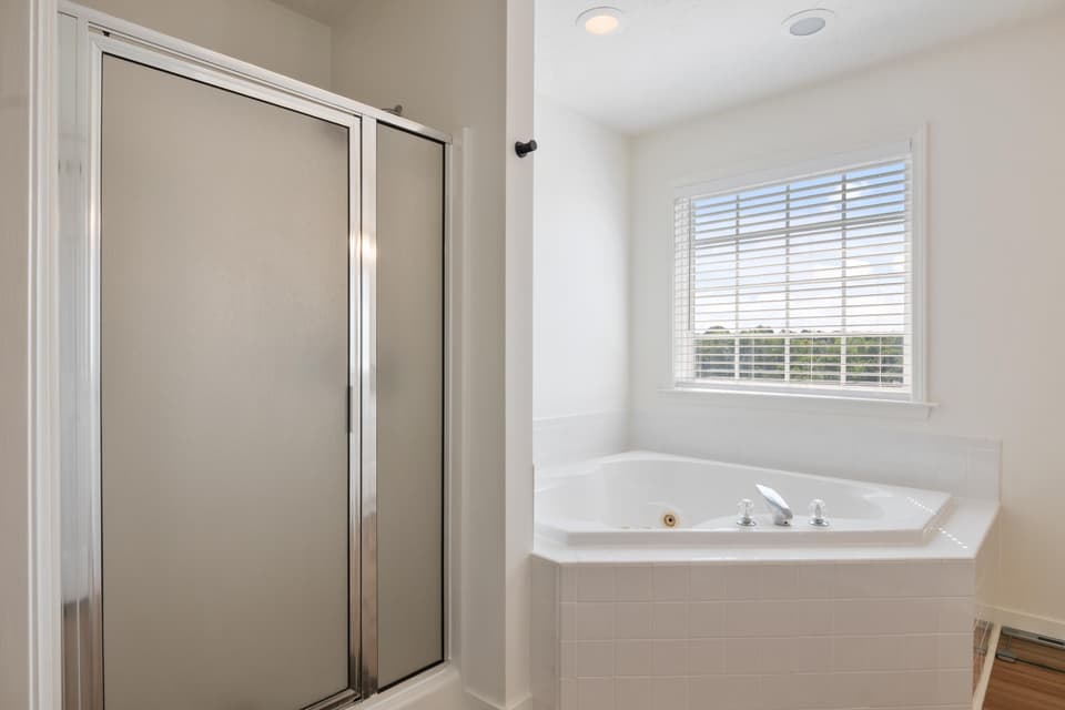 180 Sapphire Avenue, photo 39 of 40