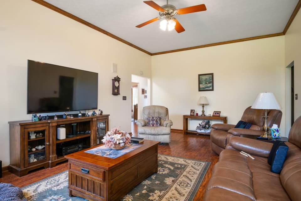 2395 Giles Drive SE, photo 15 of 40
