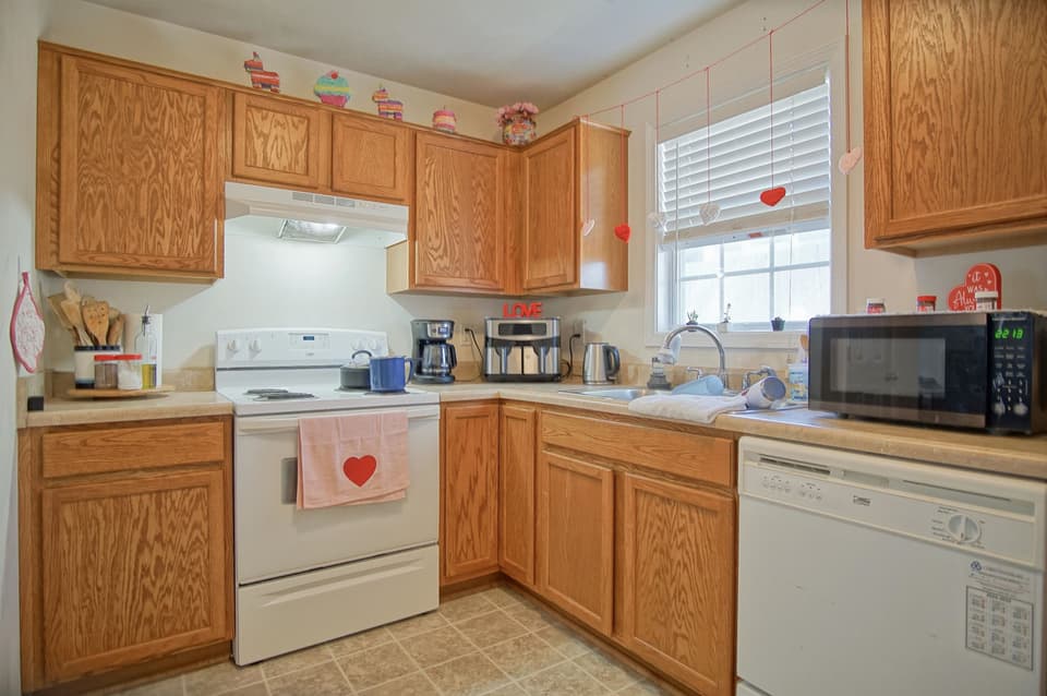 100 Salem Lane, photo 11 of 37