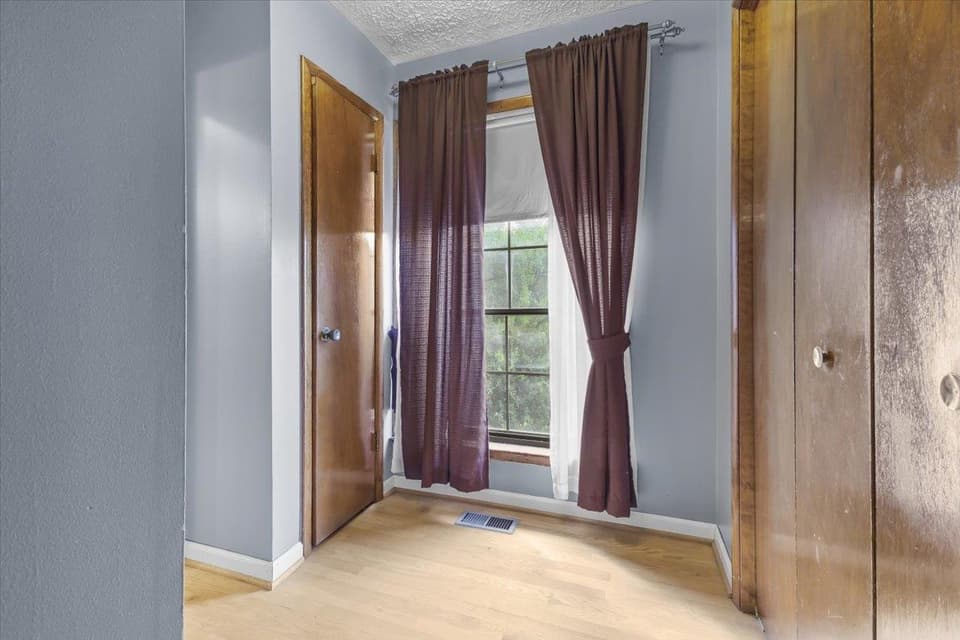 435 Mulberry Drive, photo 25 of 36