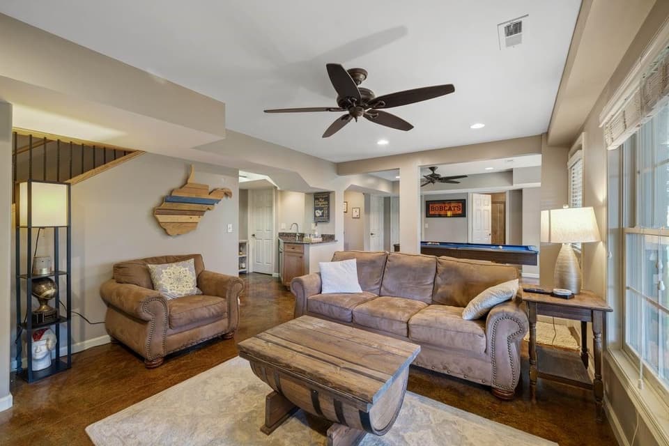 2050 Lubna Drive, photo 30 of 40