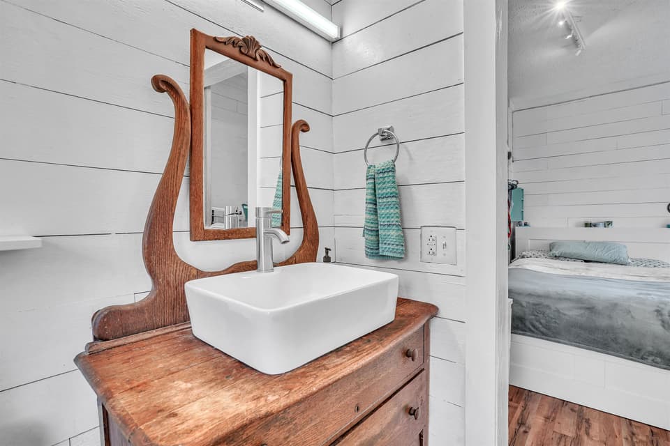 513 Craig Street, photo 20 of 32