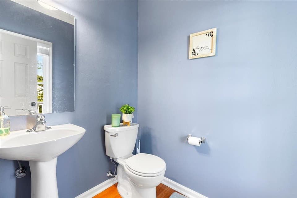 921 Crosscreek Drive, photo 22 of 40