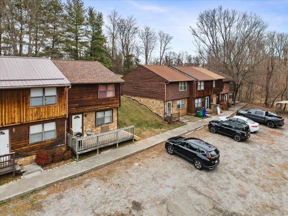 2590 Townhouse Street, photo 27 of 39