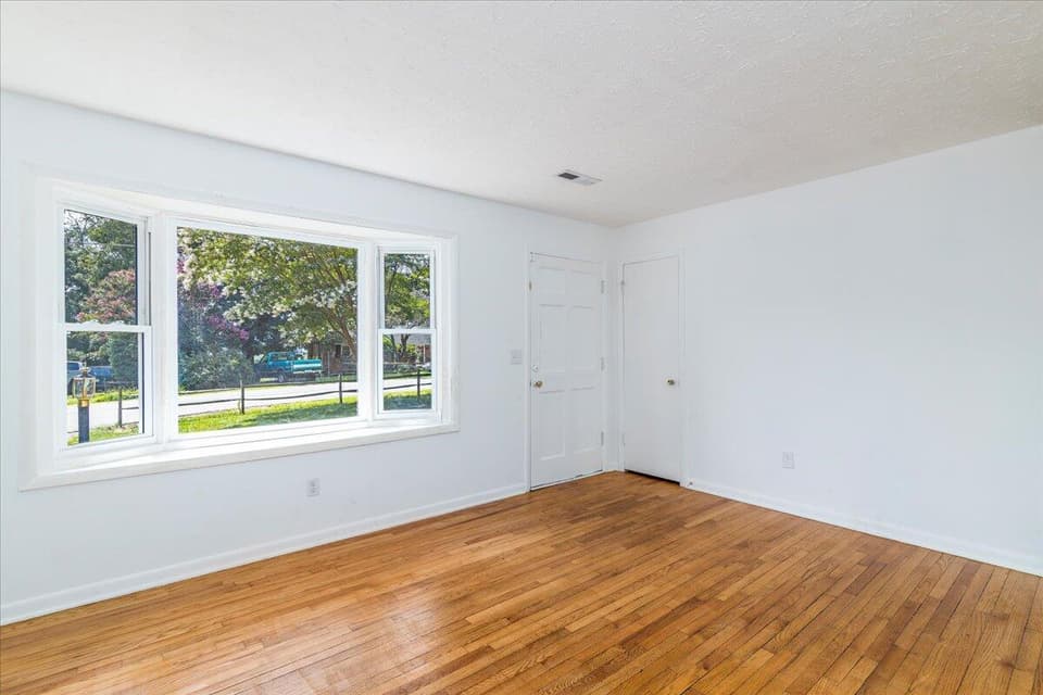 4320 Cumberland Dr SE, photo 9 of 40
