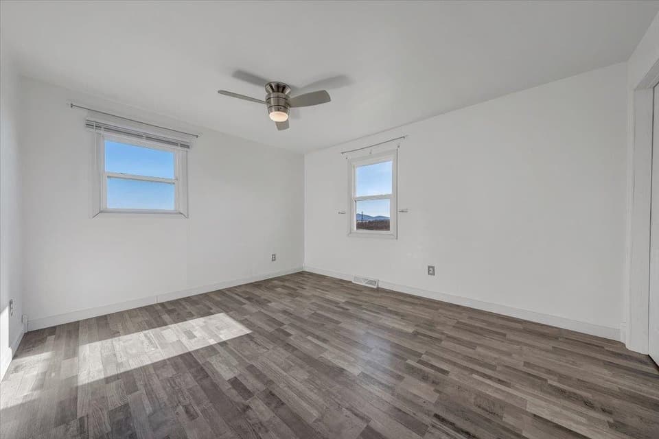 2672 Violet Lane, photo 10 of 34