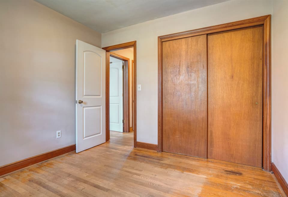 345 Overhill Road, photo 38 of 40