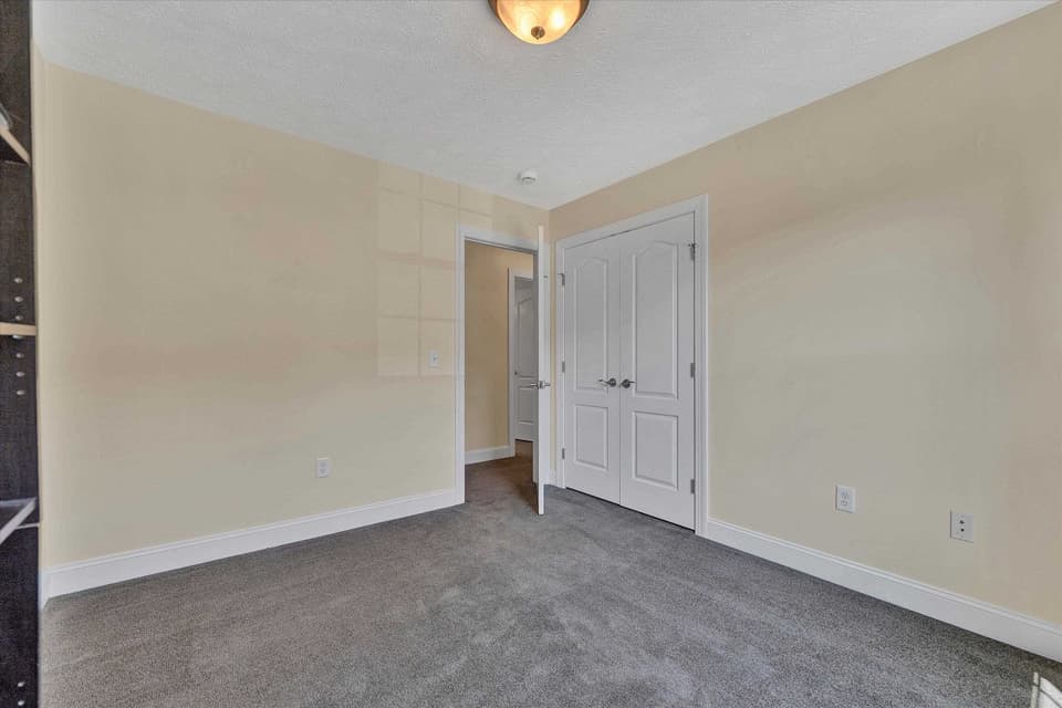 335 Robin Hood Drive, photo 22 of 40