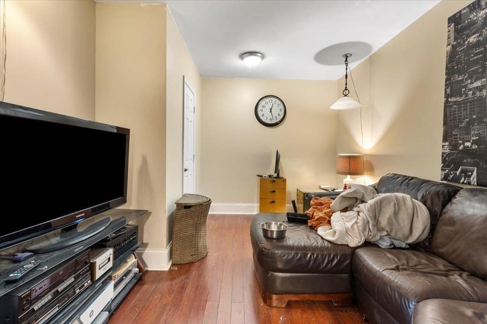 205 Tall Oak Boulevard, photo 4 of 40