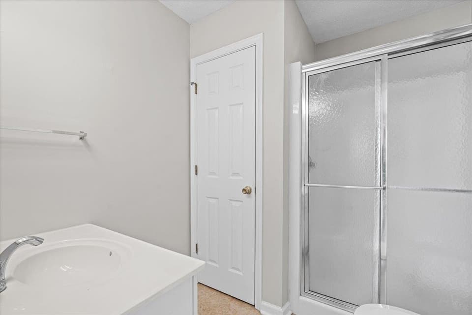 125 SE Jennifer Street, photo 15 of 27