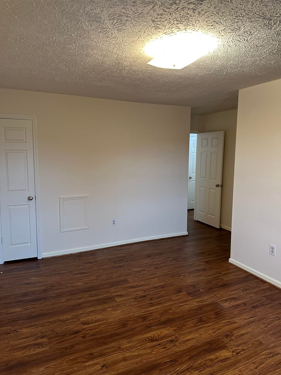 1687 York Drive, photo 6 of 16