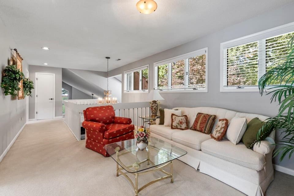 255 Patricia Lane NE, photo 31 of 35