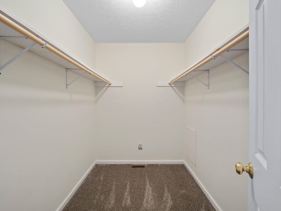 60 Wood Ridge Drive, photo 20 of 40