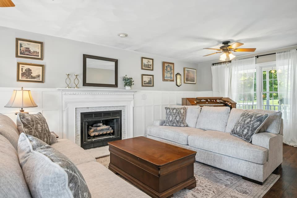 50 Sapphire Avenue, photo 8 of 39