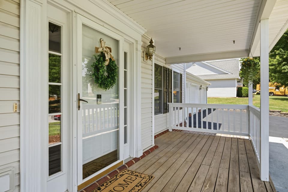 55 Sapphire Avenue, photo 7 of 40