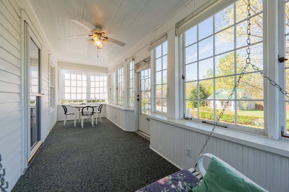 108 Miller Street SE, photo 13 of 40