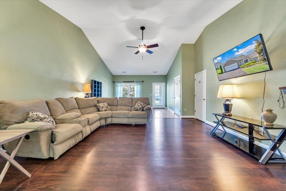 255 Slate Creek Drive NW, photo 4 of 28