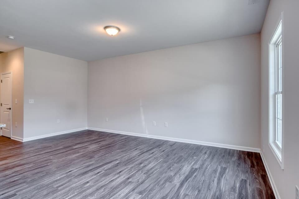 223 Louise Ln, photo 8 of 35
