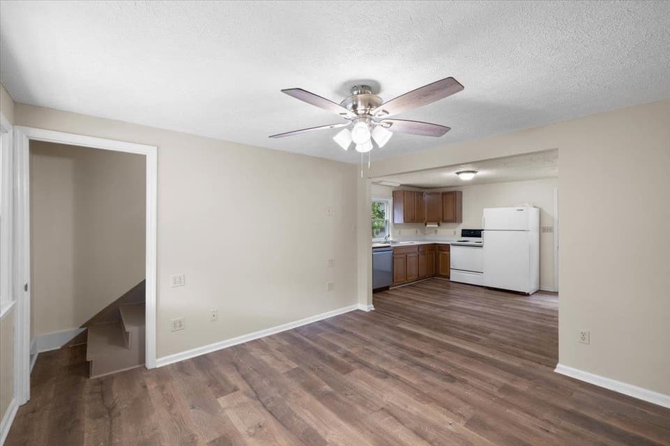 1008 Rock Road E, photo 12 of 27