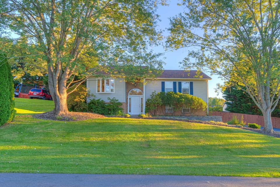 535 Capitol Way, photo 40 of 40