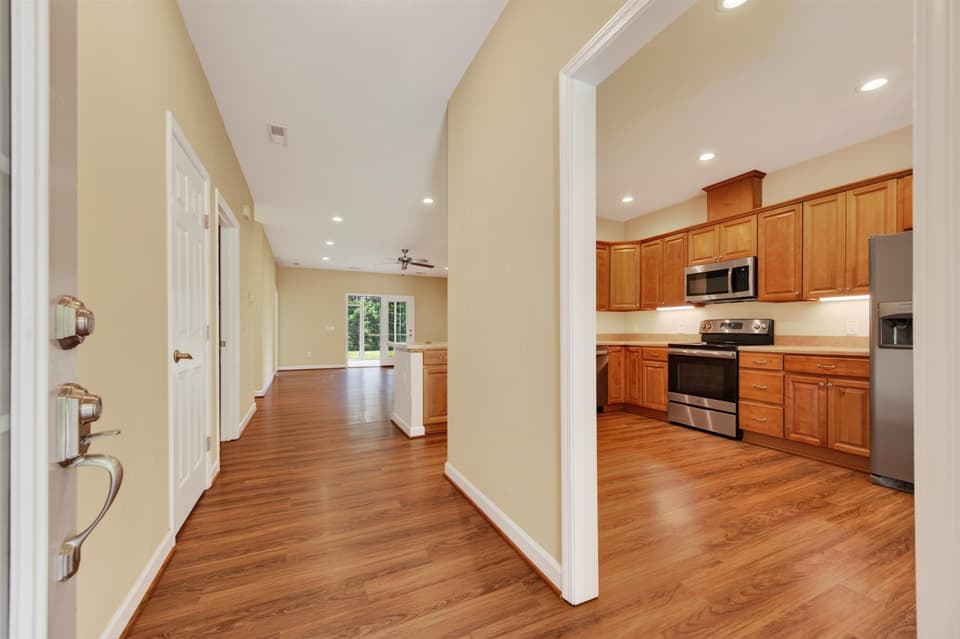 163 Walters Drive, photo 6 of 40