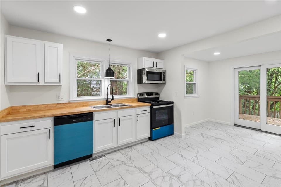 140 Summitridge Road SW, photo 6 of 28