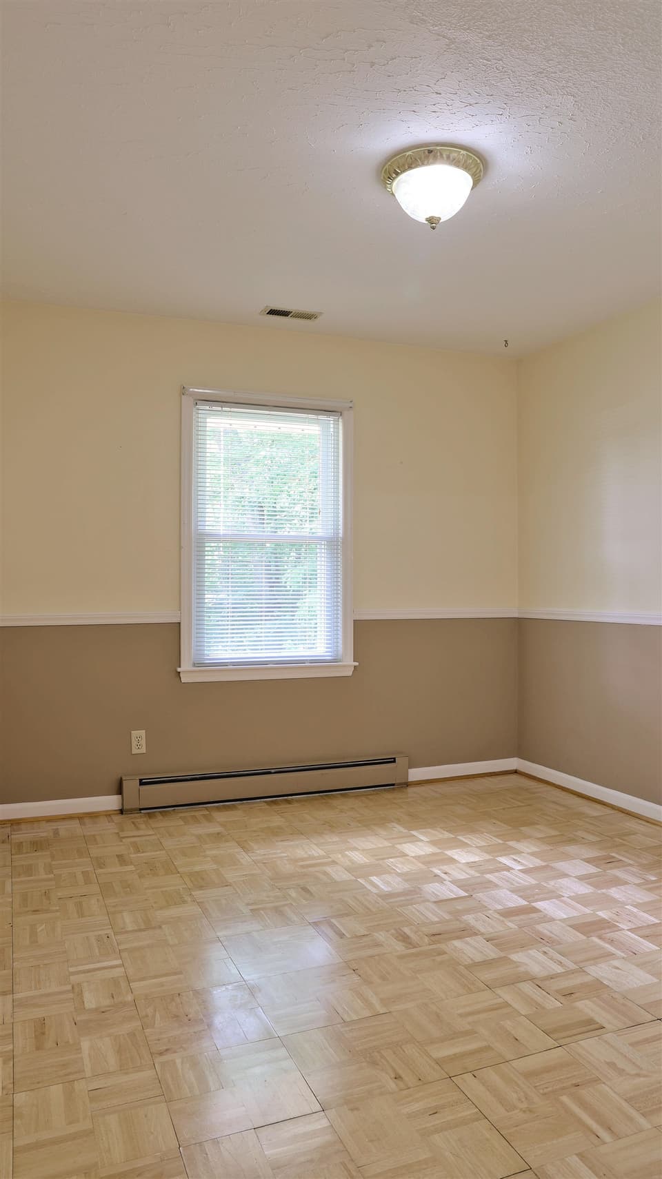2611 Kings Court, photo 23 of 40