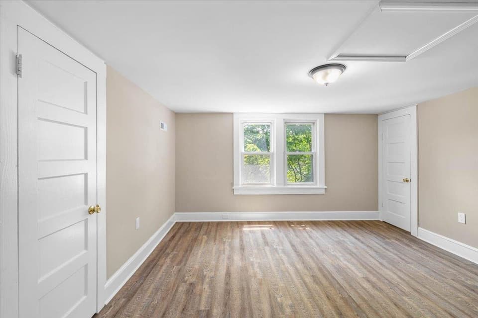 665 Liberty Street, photo 19 of 29