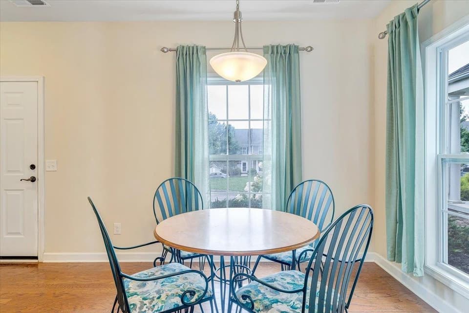 205 Phoenix Boulevard NW, photo 7 of 34