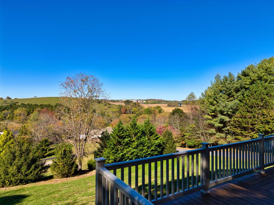 3285 Country Meadow Drive, photo 19 of 40