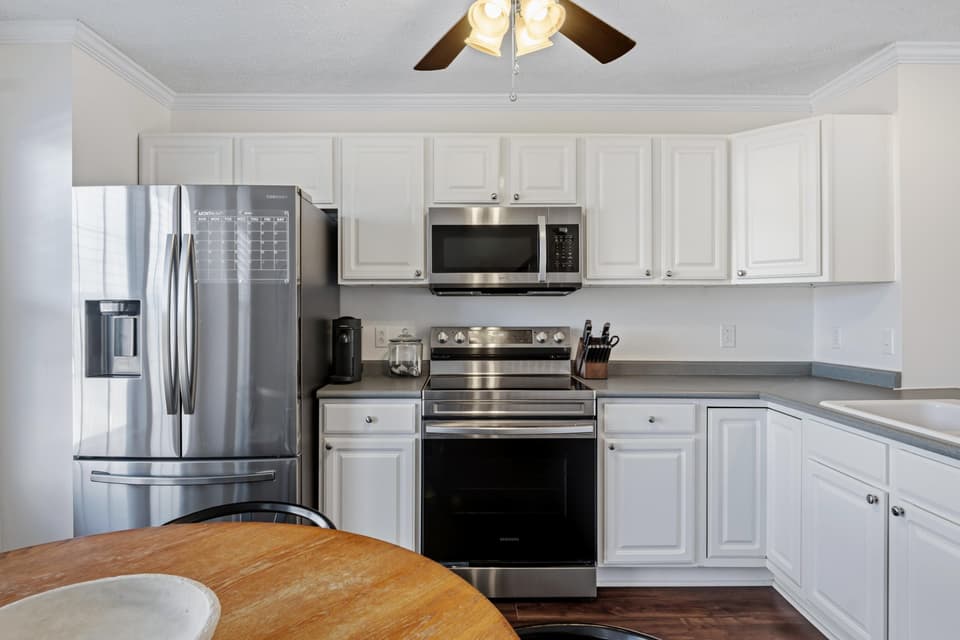 145 Blue Leaf Drive, photo 10 of 40