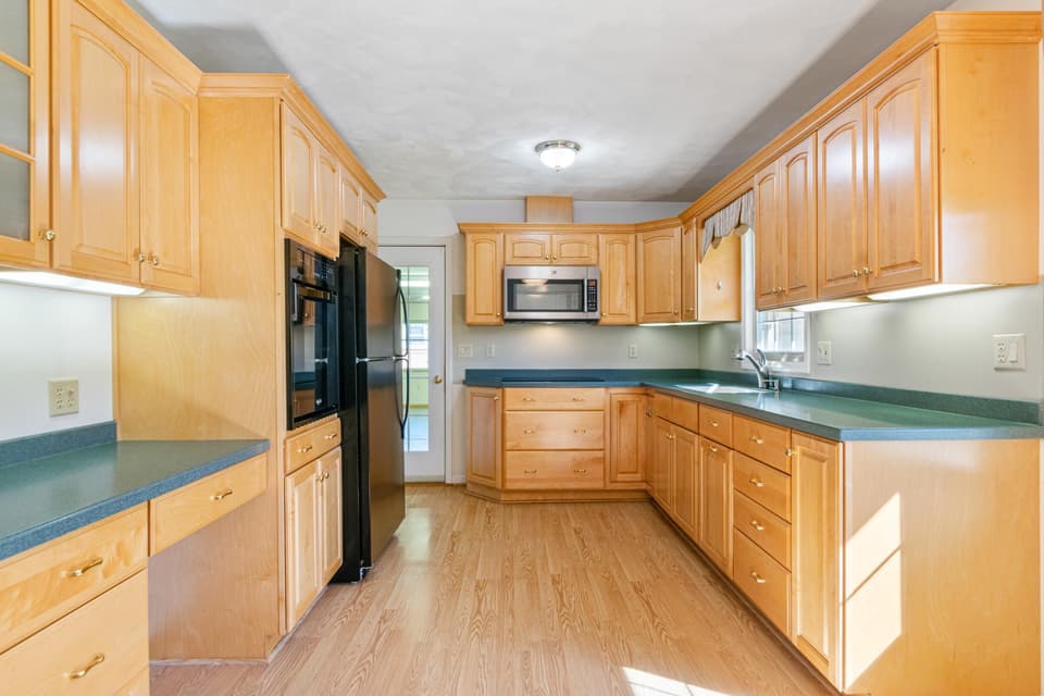 90 Overland Drive SW, photo 8 of 27