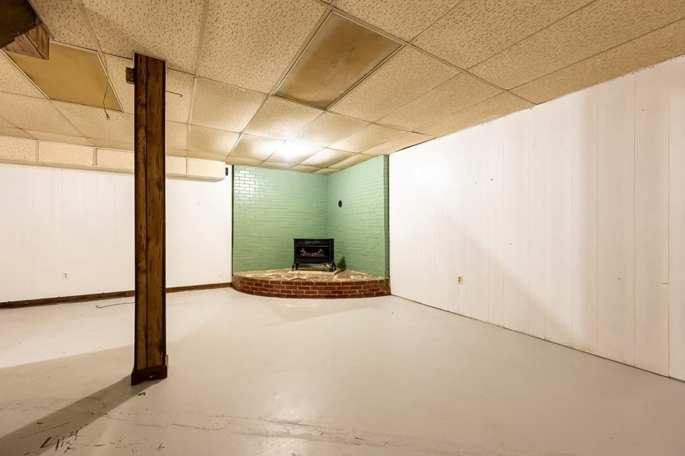 1045 Brown Street, photo 35 of 40