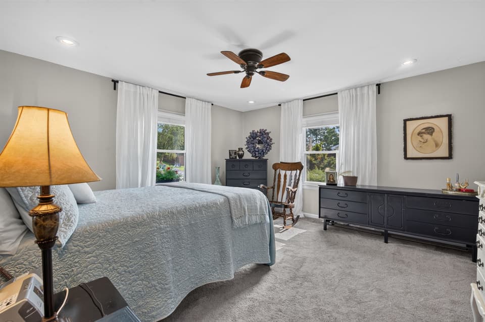 2405 Glade Drive SE, photo 32 of 40