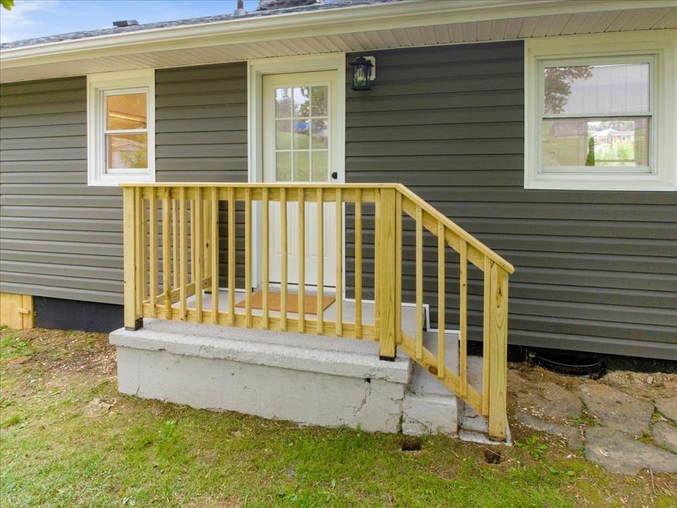409 Third Street SW, photo 26 of 30