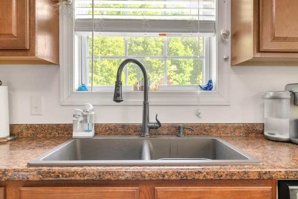 205 Robin Hood Drive, photo 28 of 40