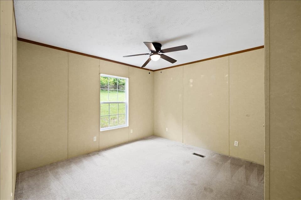 655 Peachtree Hill, photo 21 of 33