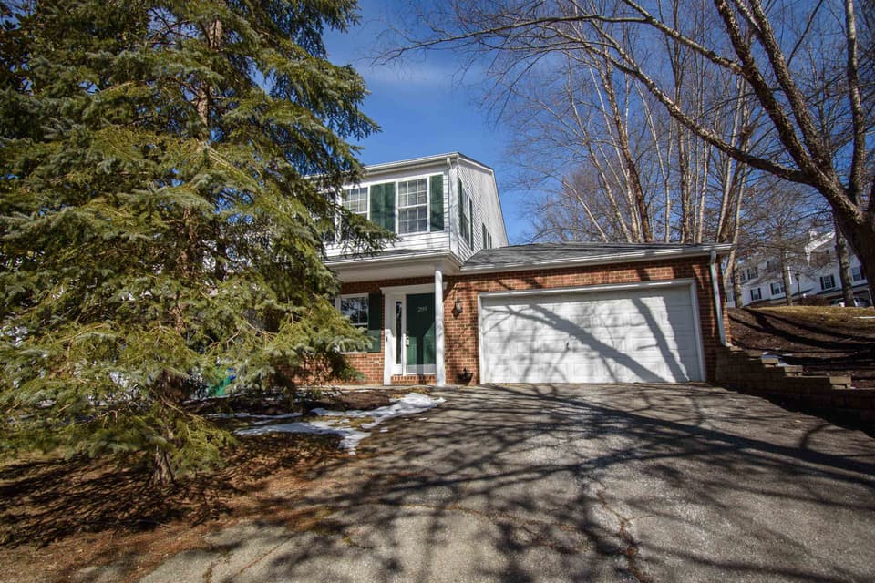 205 Bronze Leaf Drive, photo 2 of 36