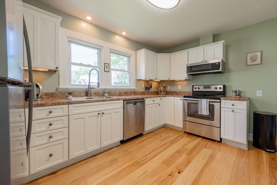 940 Forest Street, photo 31 of 40