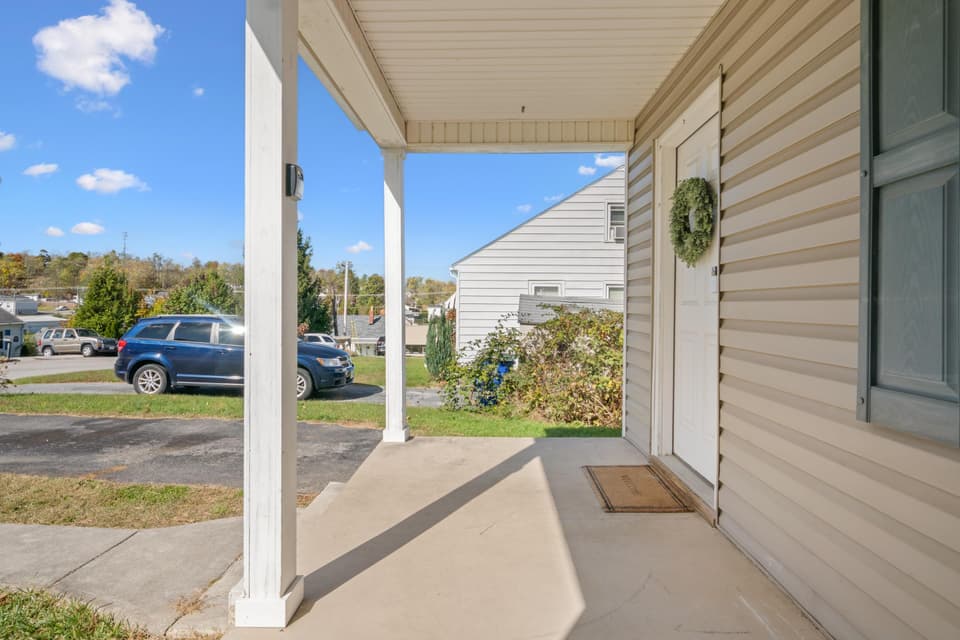4 Lee Hy Court, photo 5 of 32