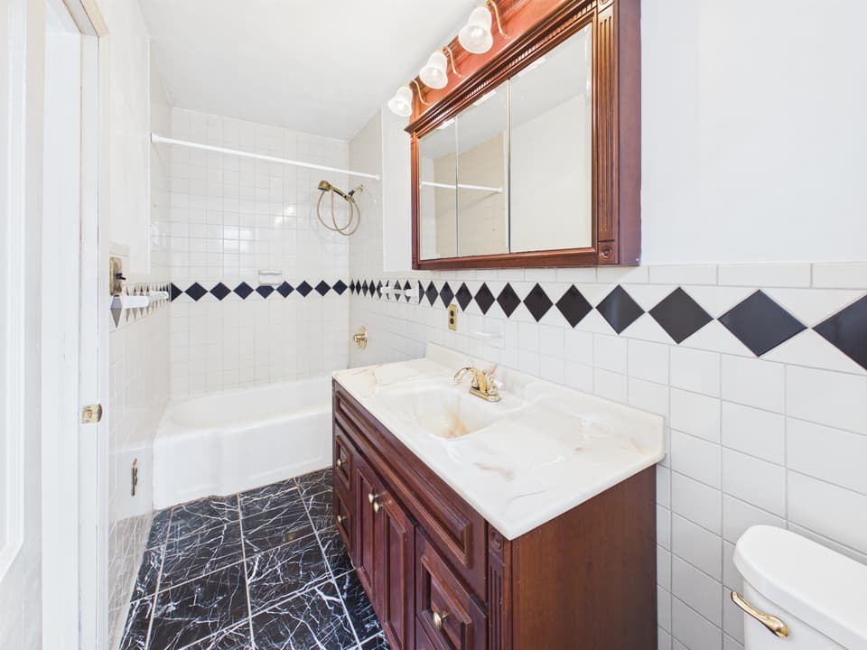 100 Alleghany Street SE, photo 33 of 40