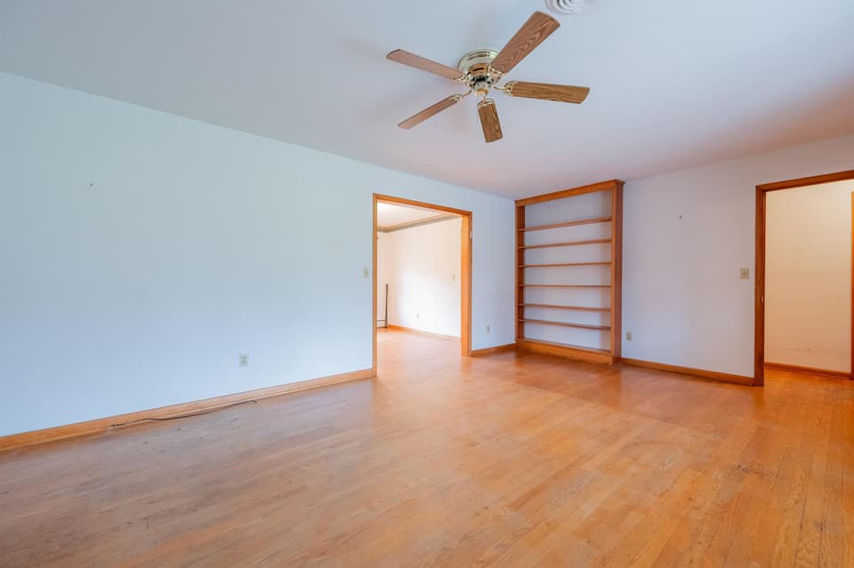 935 Hummingbird Drive SW, photo 16 of 40